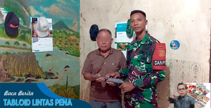 Sukarela,Warga Perbatasan Kembali Serahkan Senjata Api Jenis Pistol Bowman Patah Kepada Satgas Pamtas RI - Malaysia Yonarmed 10/ Bradjamusti