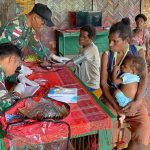 Peduli Kesehatan Masyarakat Satgas Yonif 122/TS Pos Gelar Pengobatan Massal di Kampung Pun Papua