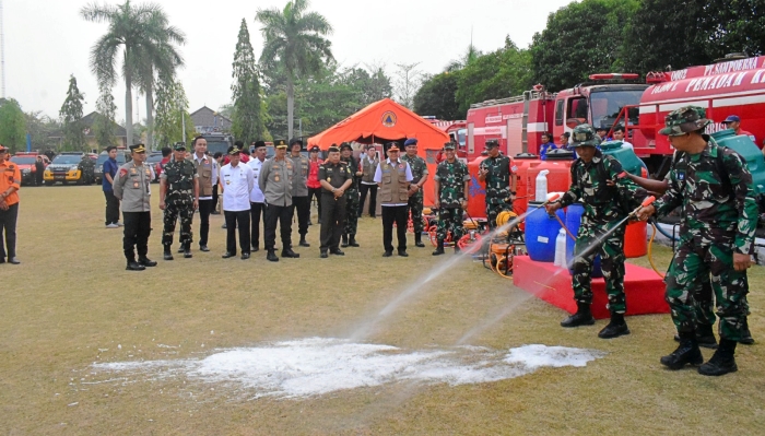 Kumpulkan Camat Hingga Kepala Desa Pj. Gubernur Sumsel Bahas Karhutlah