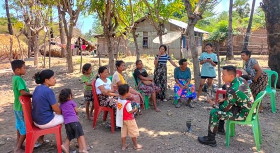 Pos Wini Satgas Yonkav 6/Naga Karimata Sosialisasikan Metode Bercocok Tanam Dengan Hidroponik