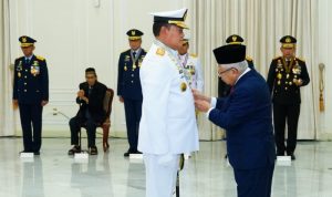Panglima TNI Terima Tanda Kehormatan Bintang Yudha Dharma Utama