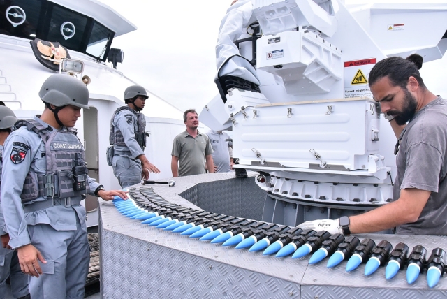 Bakamla RI Uji Fungsi Senjata Meriam 30 MM