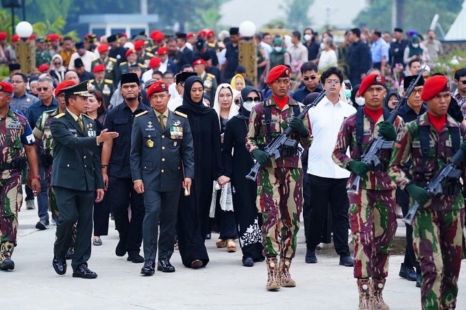 Panglima TNI Pimpin Upacara Pemakaman Letnan Jenderal TNI (Purn.) Dr. (H.C.) Doni Monardo, S.I.P.