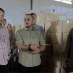 Penjabat Walikota Dr.Chela Melakukan Monitoring Sebaran Logistik Pemilu Tahun 2024 di Kota Tasikmalaya