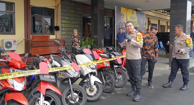 Kapolres Tasikmalaya Kota Pimpin Press Realese  Pengungkapan Tindak Pidana Pencurian Sepeda Motor