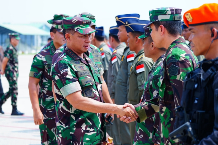 Panglima TNI Pimpin Apel Pemberangkatan Bantuan Kemanusiaan Untuk Palestina