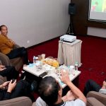 Presiden Jokowi Nobar Bersama Menteri, Saksikan Timnas Sikat Vietnam 3-0