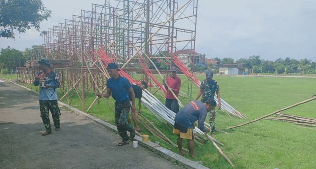 Menjelang Penutupan TMMD Reg ke 119 Kodim 0725/Sragen Tiang Umbul - Umbul di Cat