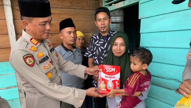 Ops Tertib Ramadhan LK 2024 Polsek Merbau Awal Ramadhan berikan Bantuan ke Anak Stanting