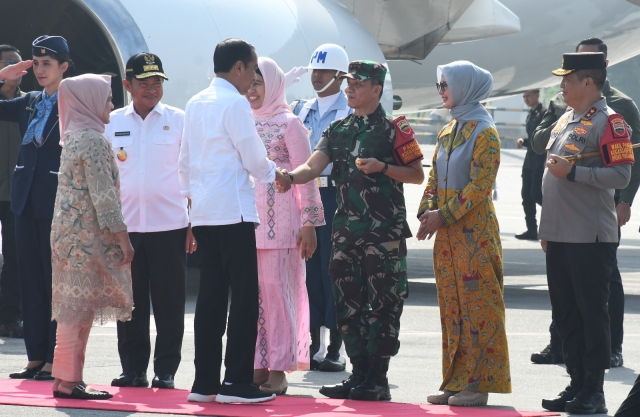 Pangdam I/BB Dampingi Presiden RI Resmikan Pabrik Minyak Makan Merah Pagar Merbau dan Kunker ke Daerah