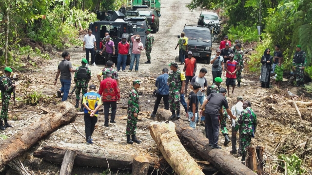 Dandim 1715 dan Forkopimda Yahukimo Dampingi Tim Wasev TMMD Ke-119 Tinjau Lokasi di Kabupaten Yahukimo