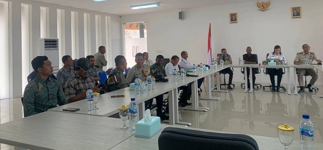 Pos Napan Satgas Yonkav 6/Naga Karimata Hadiri Rapat Tentang Rencana Aktivasi Pasar Tradisional Dan Pelintasan Tradisional PLBN