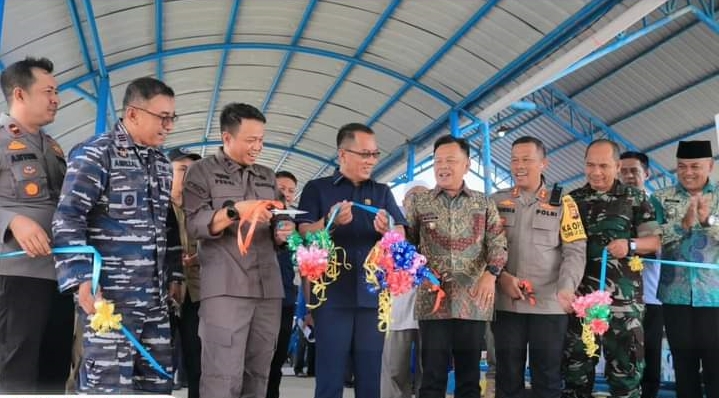 Ketua DPRD H Fauzi Hasan dan Plt Bupati AKBP (Purn) H Asmar Meresmikan Rahabilitasi Pelabuan Tanjung Samak