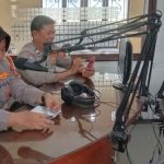 Satbinmas Polres Tasikmalaya Kota, Sosialisasi Rekrutmen Polri Melalui Talk Show di Radio Purnama FM