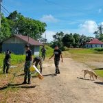 Upaya Satgas Yonif 623 Karya Bakti Bersihkan Jalan Kampung