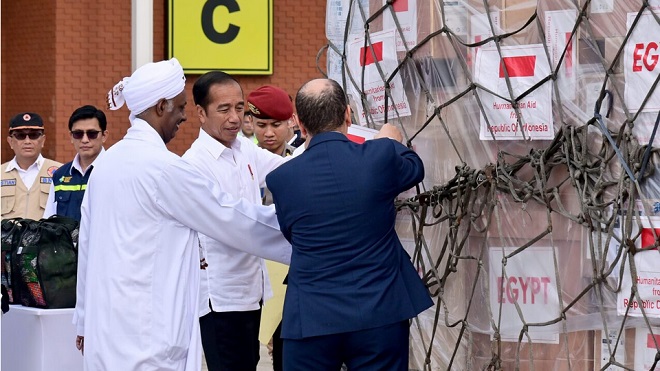 Presiden Jokowi Lepas Pengiriman Bantuan Kemanusiaan untuk Palestina dan Sudan