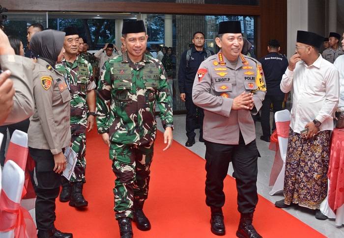 Panglima TNI, Menko PMK, dan Kapolri Cek Kesiapan Pelayanan Mudik Wilayah Jawa Tengah