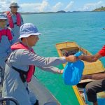 Jelang Idul Fitri, Pangkalan Bakamla Batam Bagikan Sembako Untuk Nelayan