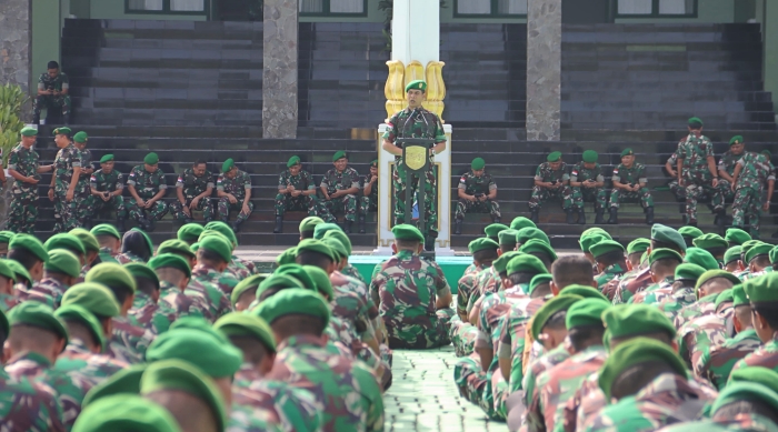 Hindari Pelanggaran Sekecil Apapun, Kapoksahli Pangdam XII/Tpr Berangkatkan Personel Cuti Bersama