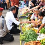 KERJA NYATA: Kunjungi Pasar Muara Bungo, Presiden Jokowi Tekankan Pentingnya Revitalisasi Pasar