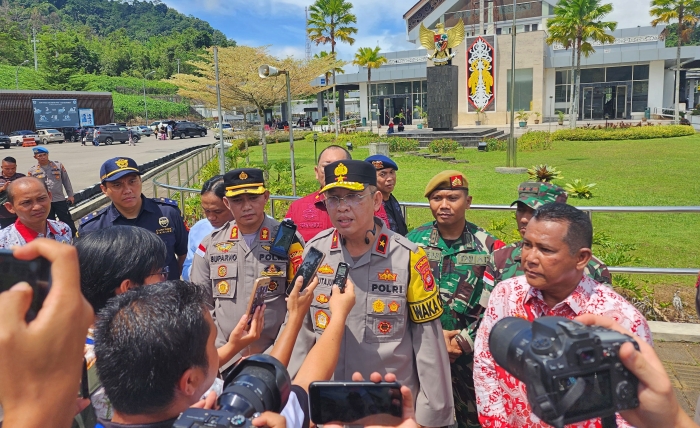 Satgas Pamtas RI-Malaysia Yonarmed 16/TK Terima Kunjungan Kerja Wakapolda Kalimantan Barat