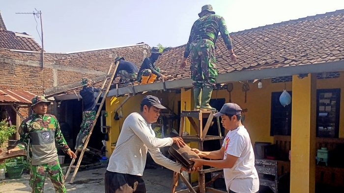 Mimpi Bu Wahyuni Jadi Kenyataan, Bisa Dapat Rehab Rumah Dari Satgas TMMD Ke-120 Kodim Sukoharjo