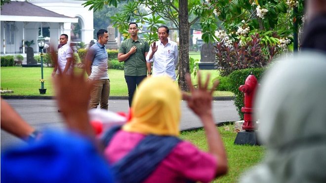 Presiden Jokowi Berbagi Kebahagiaan dengan Warga Yogyakarta