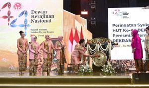 Ibu Iriana Jokowi dan Anggota OASE KIM Hadiri Peringatan HUT Ke-44 Dekranas