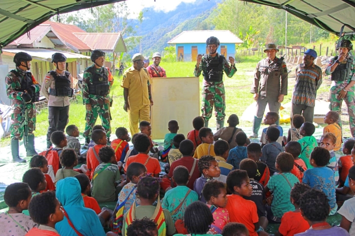 Homeyo Papua Safe: TNI Habema Held Smart Papua at Pogapa School