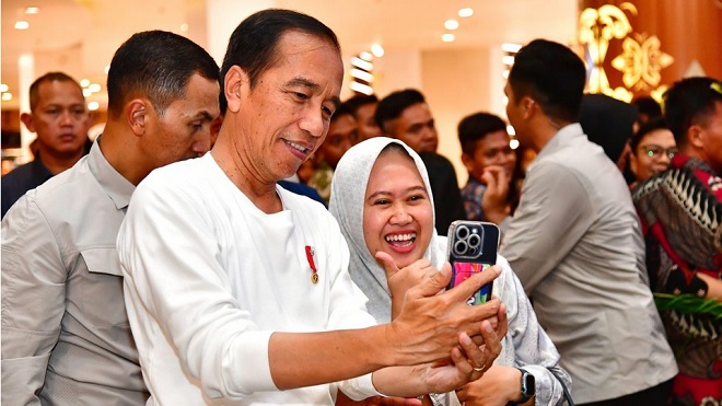 Saat Foto Bersama Presiden Jokowi Jadi Kado Ulang Tahun Warga Balikpapan