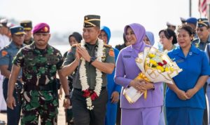 ---- 1-crop Panglima TNI Lakukan Tatap Muka Dengan Ratusan Prajurit di Batam