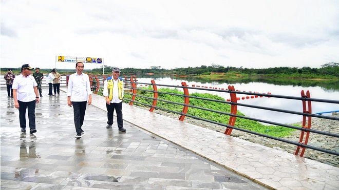 Presiden Joko Widodo Resmikan Bendungan Sepaku Semoi untuk Jamin Pasokan Air Bersih di IKN