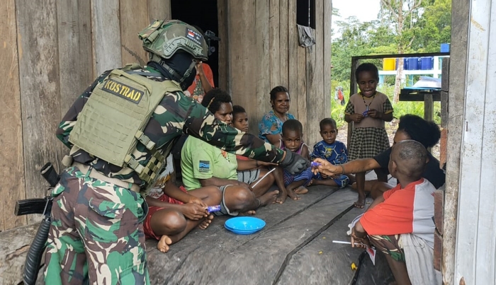 Habema Soldiers House to House Social Communication Welcomed Happily by Ginid Residents