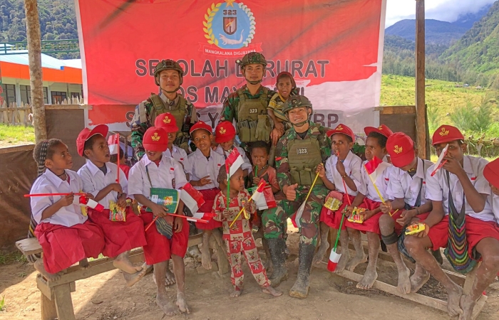 Peringatan Hari Anak, Satgas TNI Ajak Anak-Anak Mayuberi Belajar Tekun