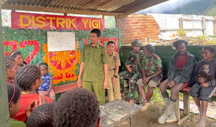 TNI Task Forces Make The Mayuberi Children’s Dream Come True, Going To School