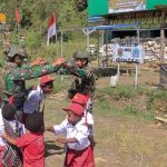 Commemorating Children Day, TNI Task Forces Invited Mayuberi Children To Study Diligently