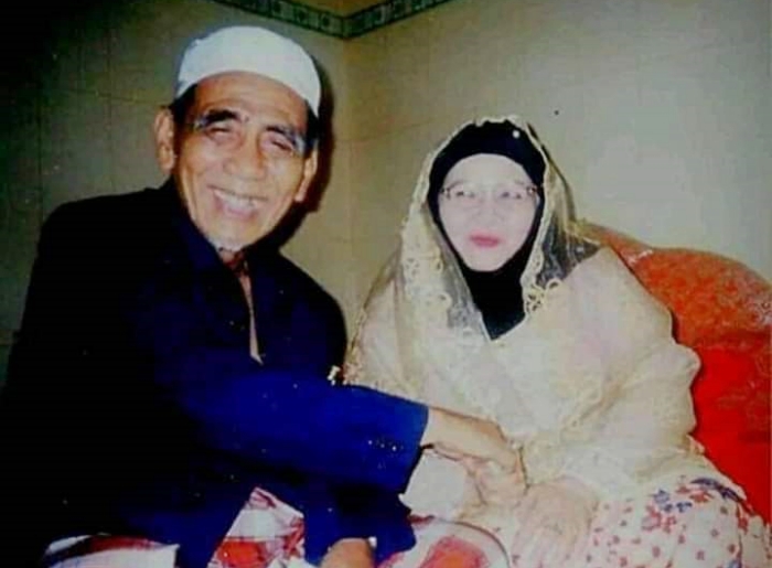 Inilah Riwayat Ibu Nyai Hj. Fahimah Maimoen