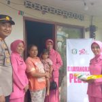 Peduli Stunting Kapolsek Tawang Polres Tasikmalaya Kota Beserta Bhayangkari, Berikan Bantuan Sosial.