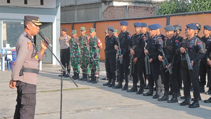 Polres Meranti Gelar Apel Kesiapan Pengamanan Pleno KPU Hasil PSU TPS 02 Desa Tanjung Peranap