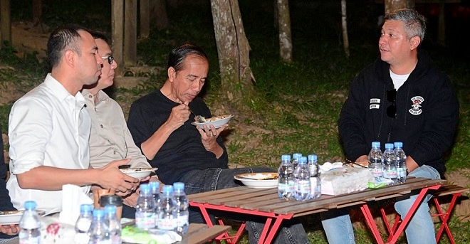 Saat Presiden Jokowi dan Para Influencer Makan Malam Bersama di IKN