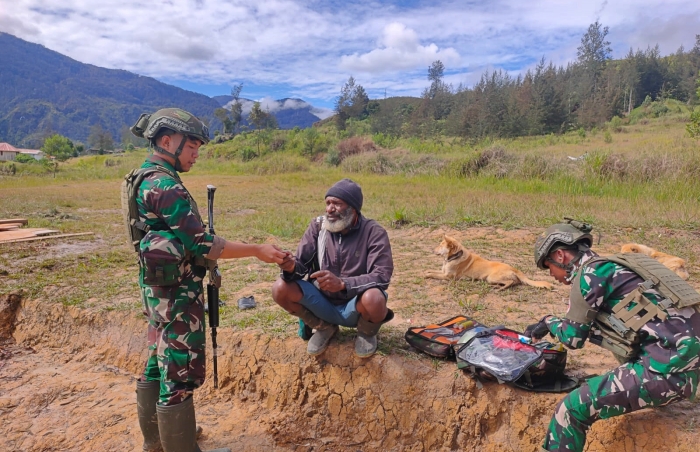 Putra Daerah Papua keliling Honai Distrik Gome, Bukti Nyata Cinta Ksatria Buaya Putih Untuk Masyarakat