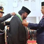 Presiden Jokowi Anugerahkan Tanda Kehormatan bagi 64 Tokoh