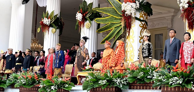 Wakil Presiden KH Ma'ruf Amin dan Wakil Presiden Terpilih Gibran Rakabuming Raka Ikuti Upacara Detik-Detik Proklamasi dari Jakarta