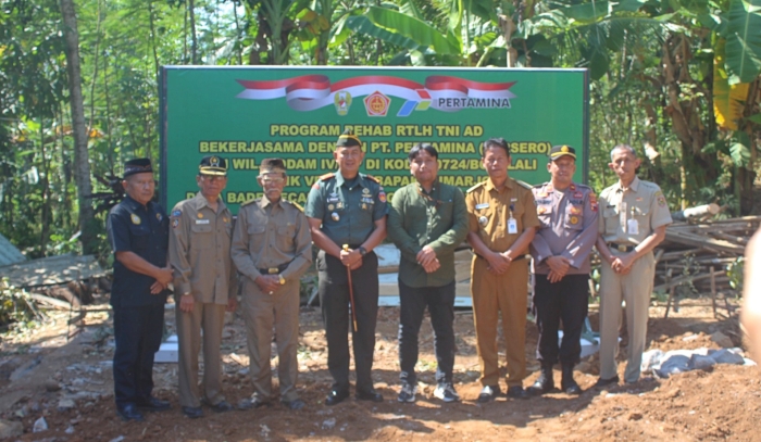 Dandim Boyolali Meletakkan Batu Pertama Program RTLH Anggota Veteran