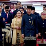 Berbusana Demang dan Kain Ujung Serong Khas Betawi, Presiden Jokowi Berpidato di Gedung Nusantara